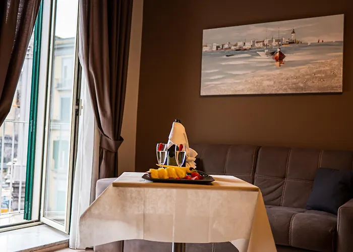 San Marco فندق نابولي